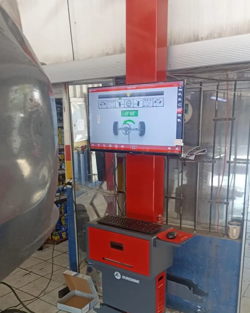 Equipo de alineación 3D del taller con su pantalla